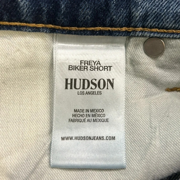 HUDSON Women’s Freya High-Rise Raw Hem Denim Biker Shorts Size 31 NWT - Picture 8 of 10